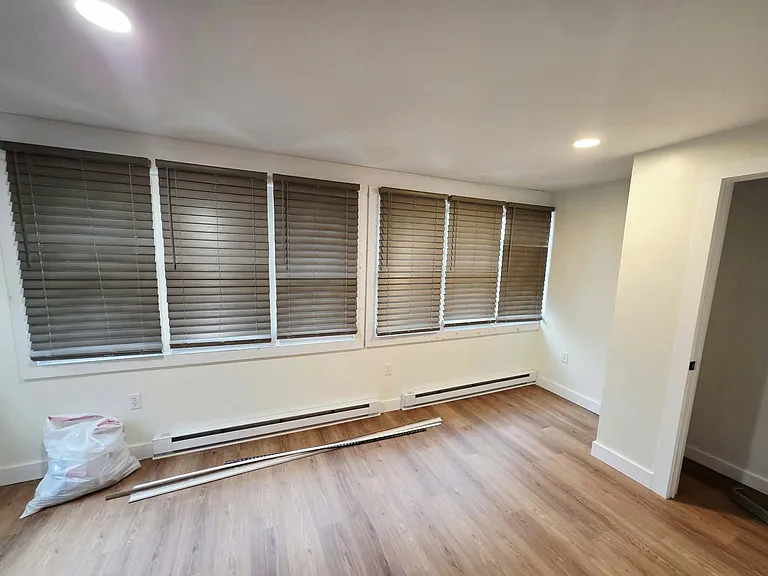11 Nepaug St — Photo 9