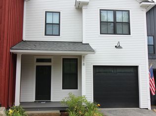 118 Hill St, Stowe, VT 05672
