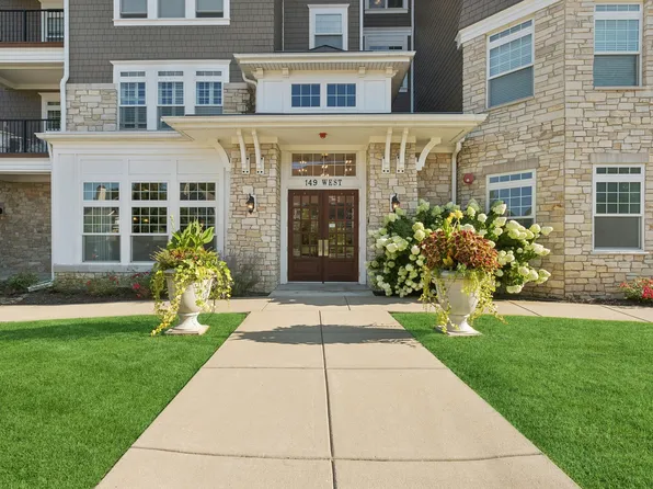 149 W Kennedy Ln #406, Hinsdale, IL 60521