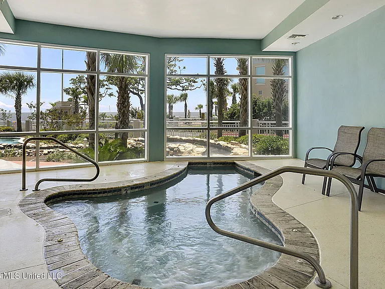 2230 Beach Dr #706 — Photo 23