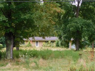 6659 E Lake Rd, Erie, PA 16511