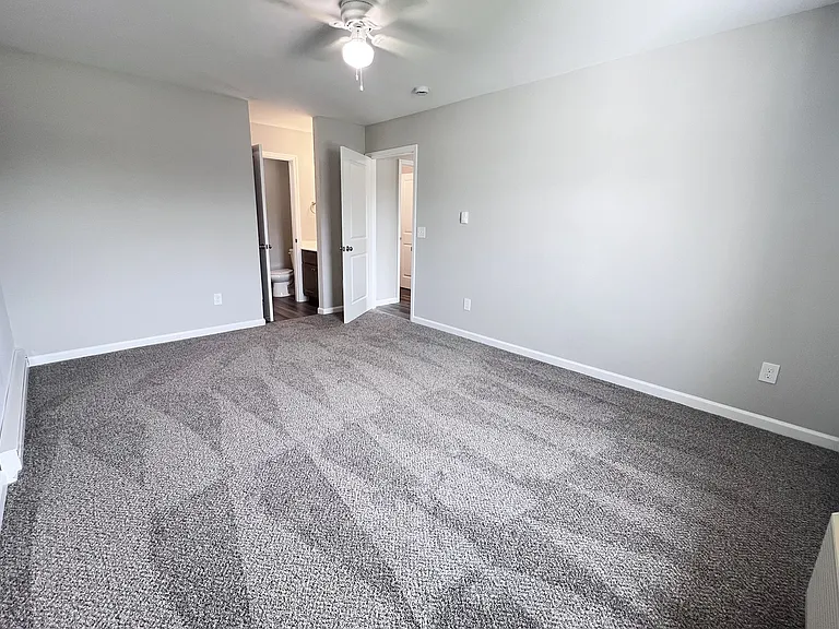 Wyndemere Apartments — Photo 87