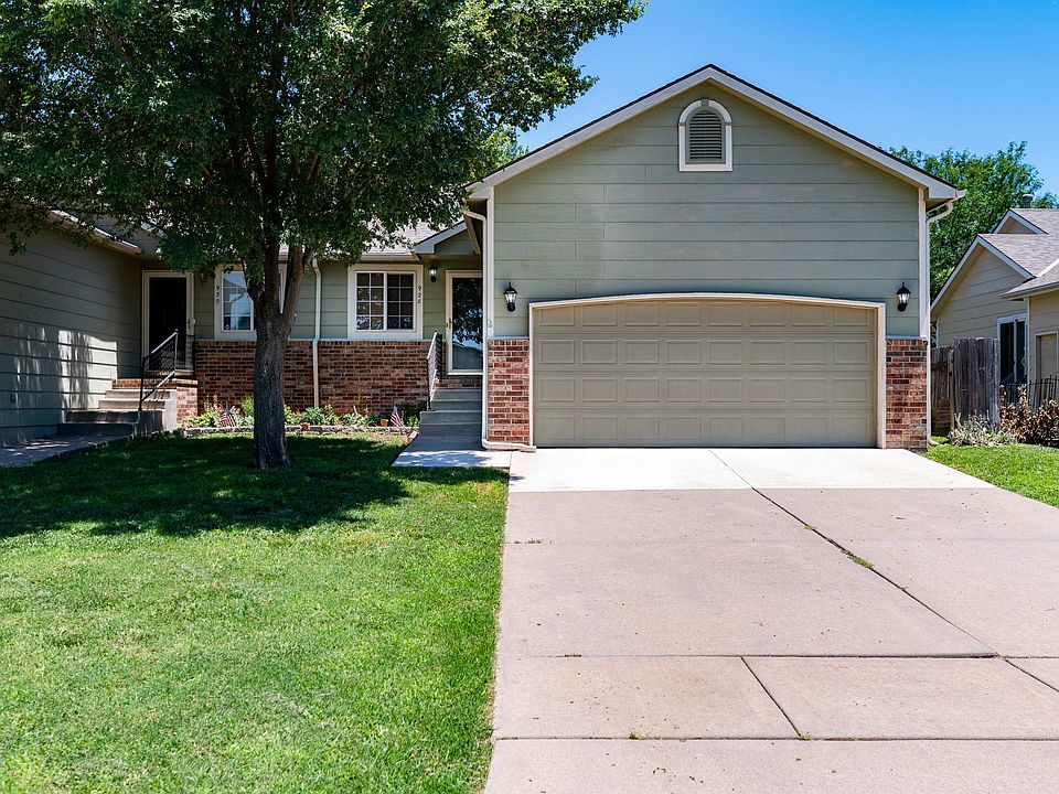 1st image of 928 Cedar Point Cir
