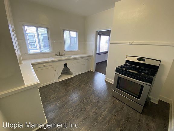 4th image of 741 N Lemon St #9588146