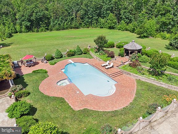5th image of 3522 Sugar Hill Ln