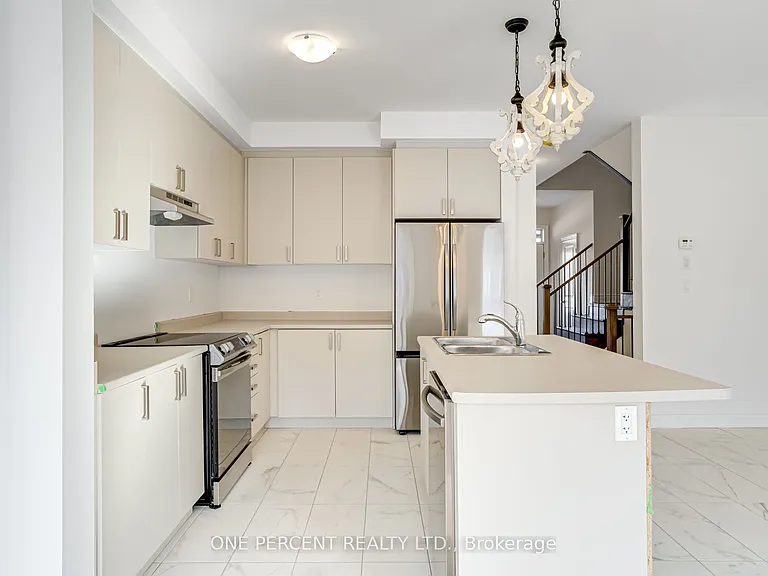 24 Autumn Dr — Photo 13