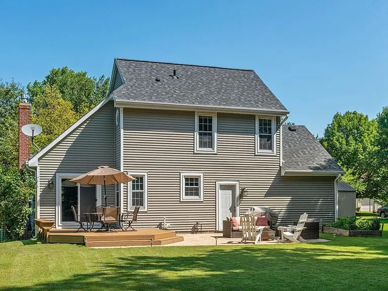 8816 Knollwood Dr — Photo 22