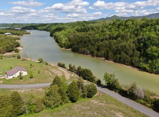 Jim Henry Rd, Dandridge, TN 37725