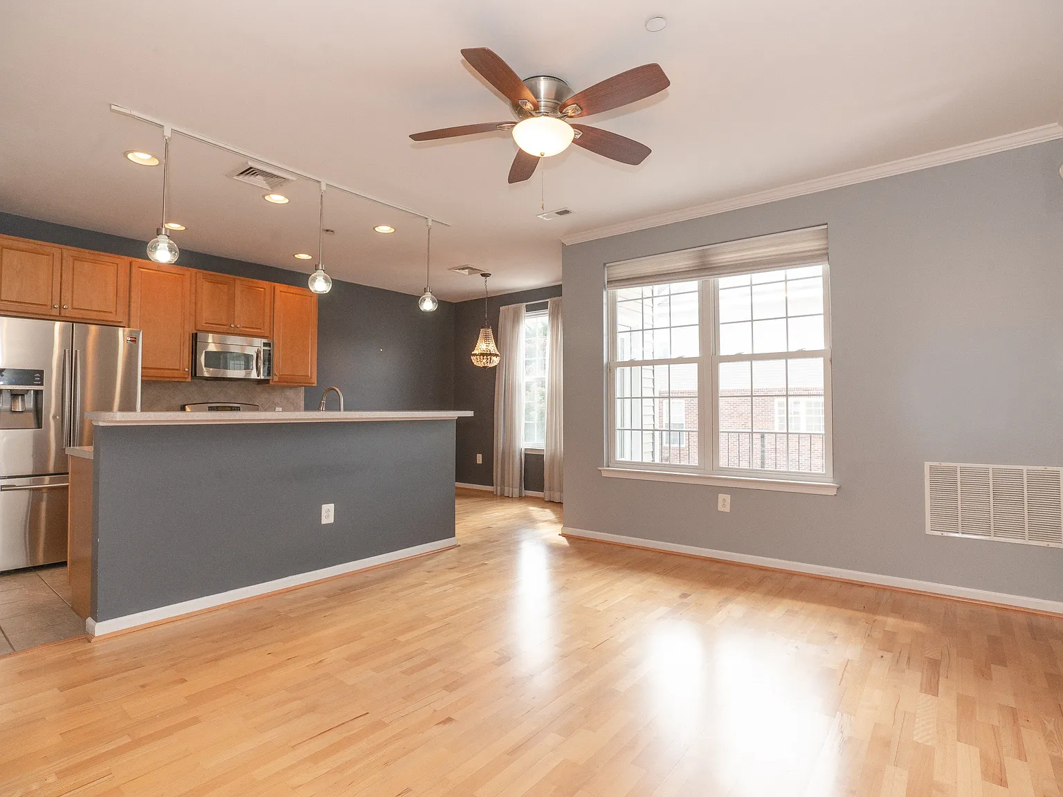 3138 W Master St — Photo 1