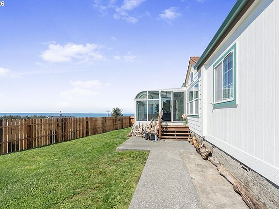 3rd image of 94033 Doyle Point Rd