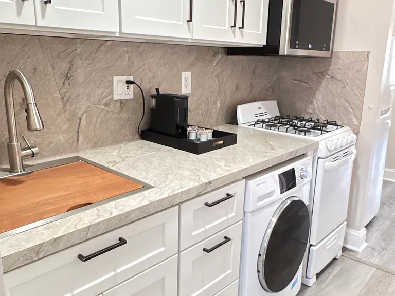 1520-1524 Queen St NE #1522-1 — Photo 9