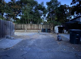 130 Baker St #12, Waterford, CA 95386