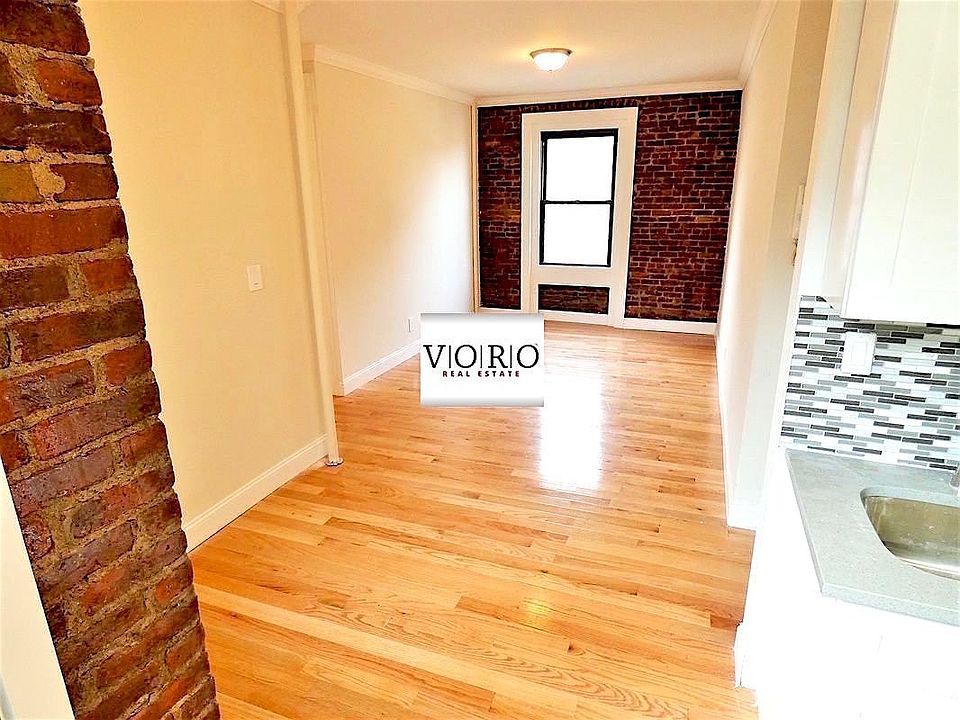 1st image of 2105 33rd St APT 3D