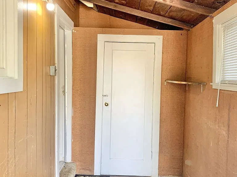 532 W 14th St — Photo 10
