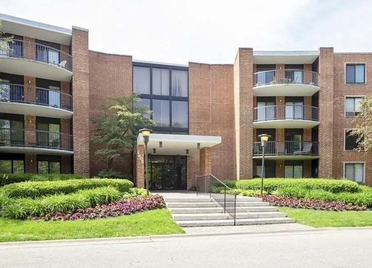1605 E Central Rd #214B — Photo 1