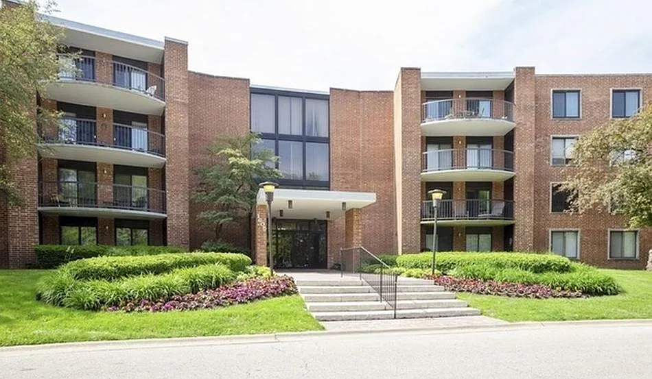 1605 E Central Rd #214B