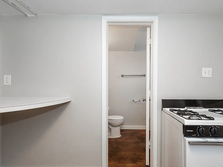1330 Josephine St — Photo 24