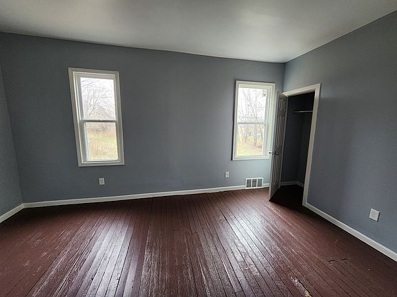 5th image of 605 Bethune St E #1