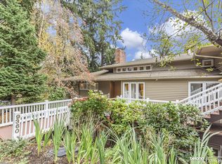 9360 SE 46th St, Mercer Island, WA 98040