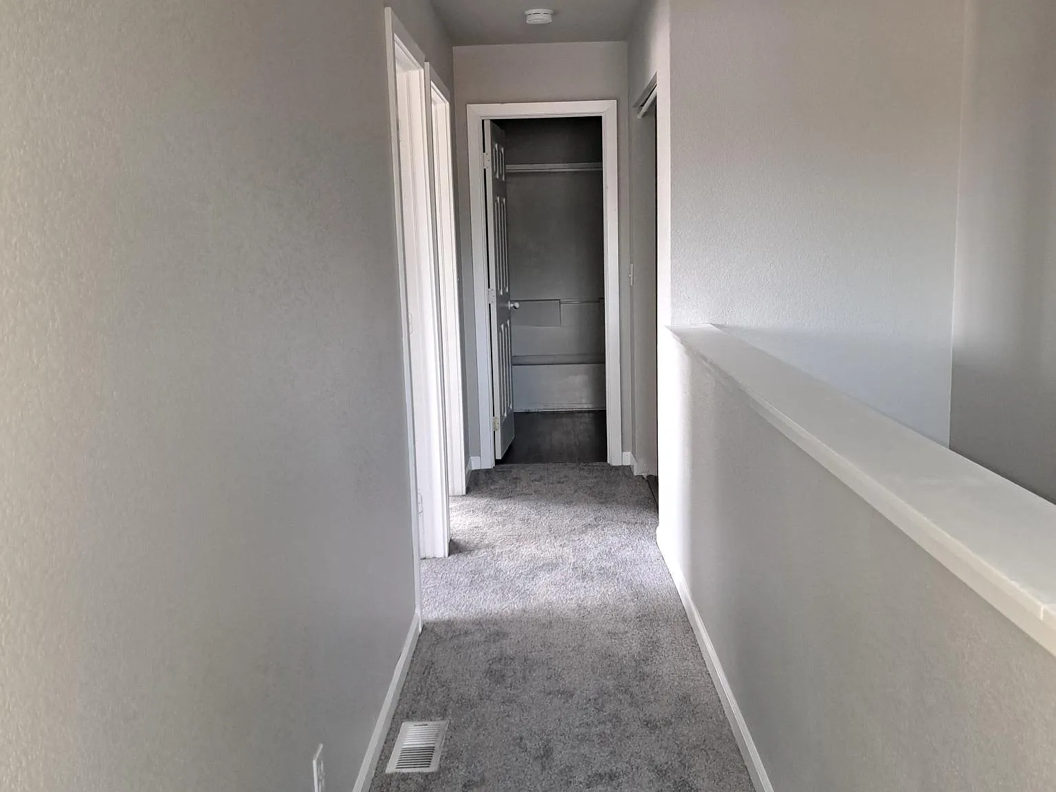3 bed, 1.5 bath, 1400 sqft, $2,200 — Photo 2