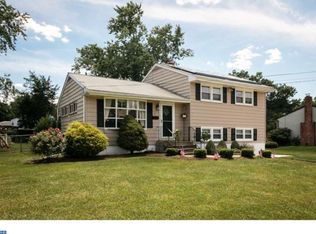 15 Clearbrook Dr, Gibbsboro, NJ 08026