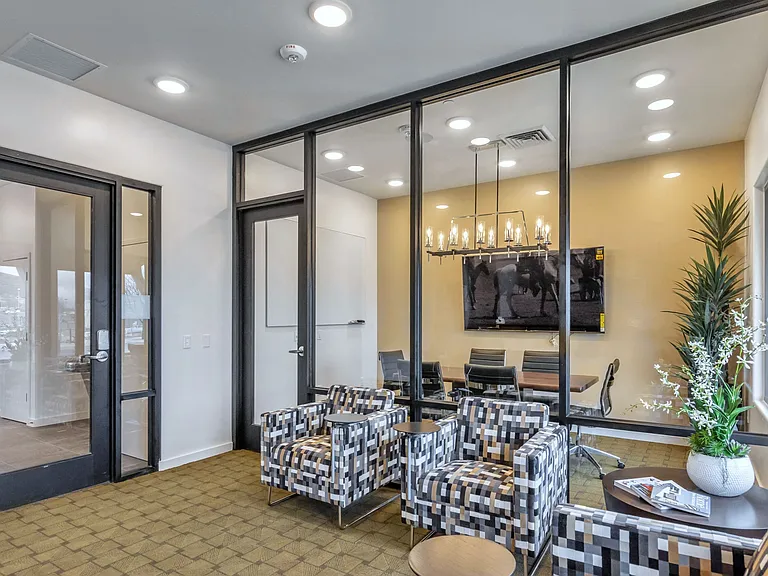 Leasing Center