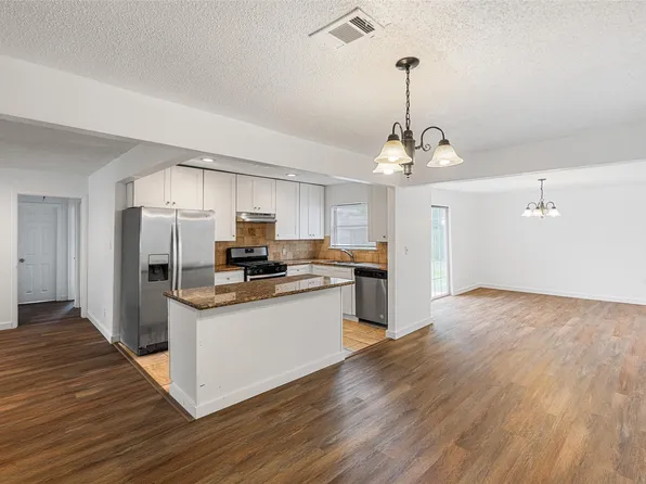9005 Gabriel St, Houston, TX 77063