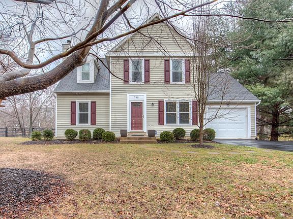 3rd image of 7811 Bethany Ln
