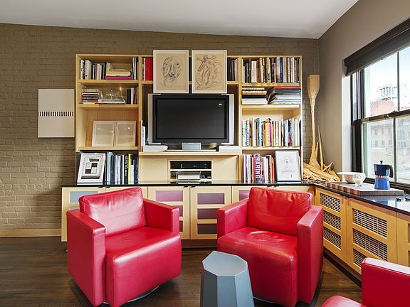 3rd image of 256 W 21st St #4N