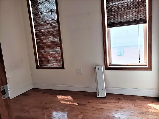 Rented by The Hamilton Group | media 22