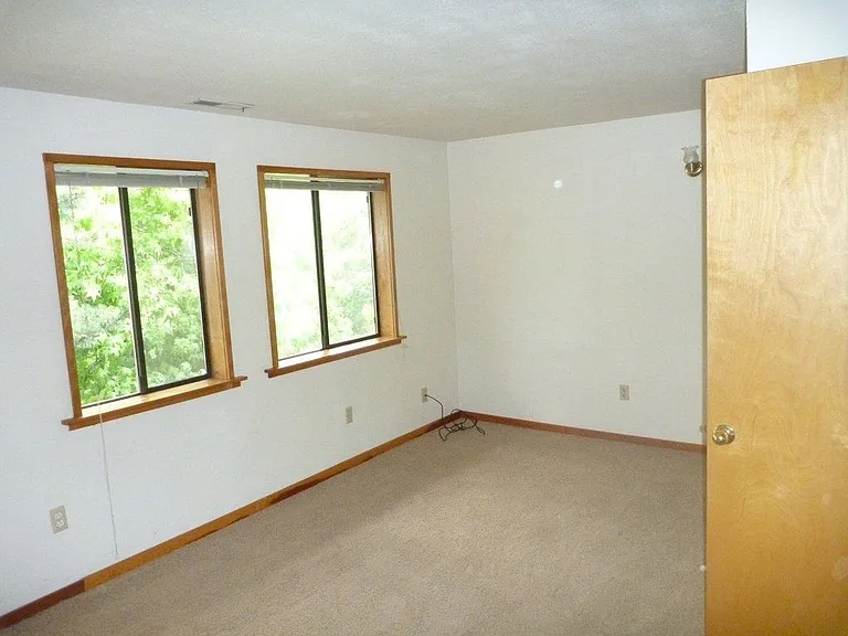 3123 NE Powderhorn Pl — Photo 10