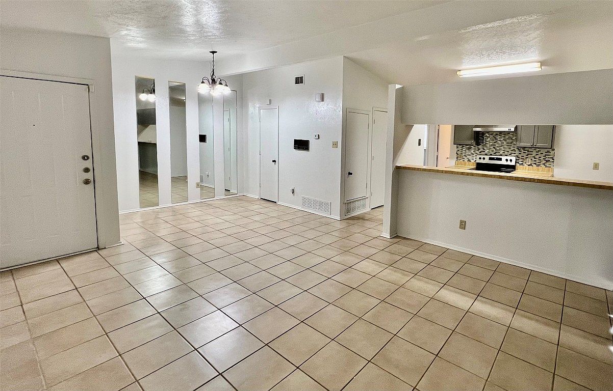 1431 N Bluegrove Rd, Lancaster, TX 75134 MLS 20470293 Zillow