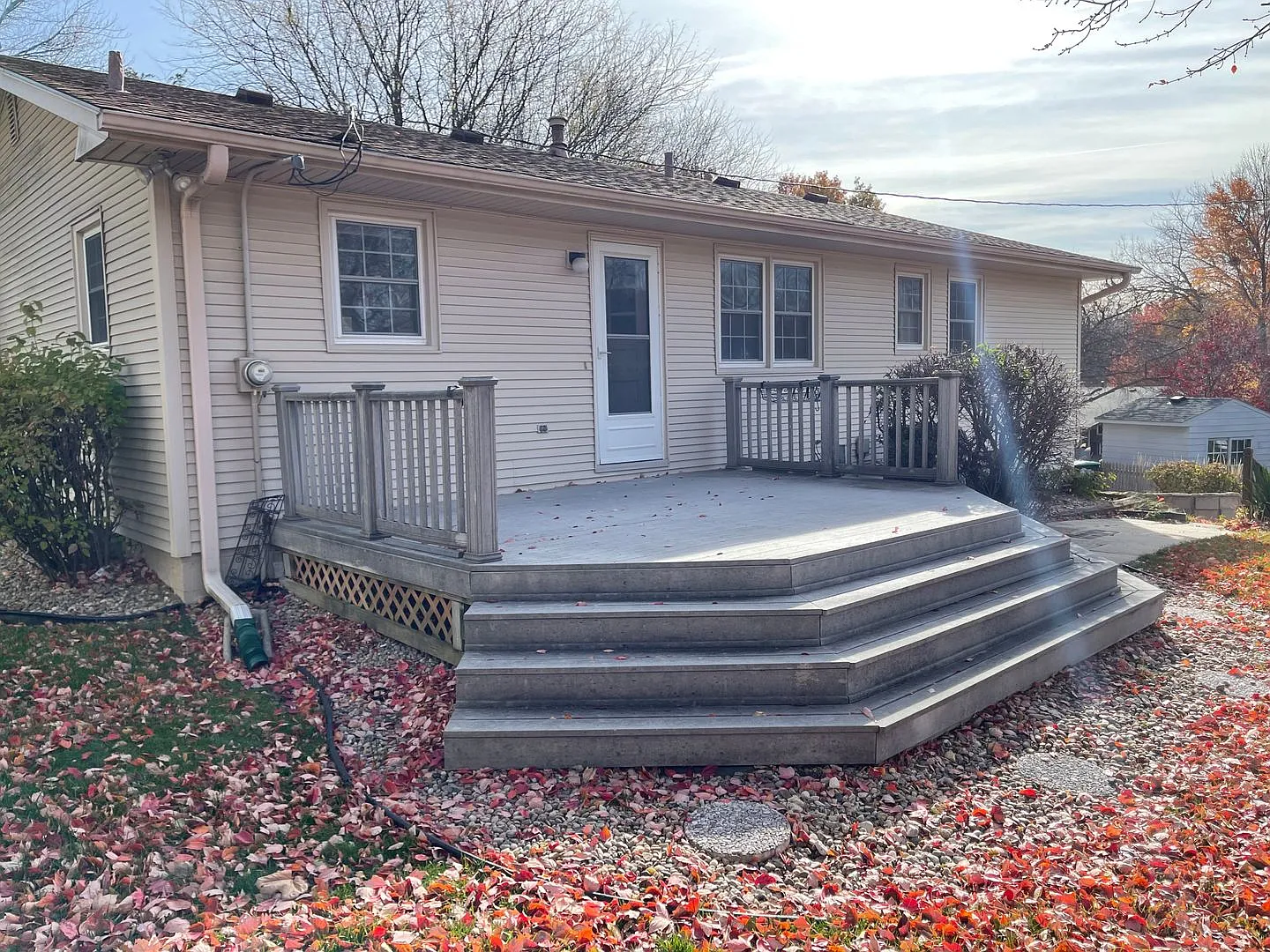 Ranch home is looking for you! — Photo 1