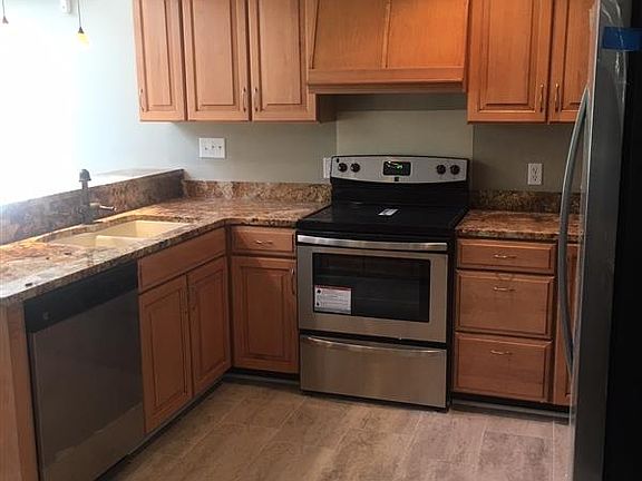 3rd image of 16 Wells East Dr #Main
