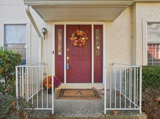 24 Princeton Ct, Basking Ridge, NJ 07920