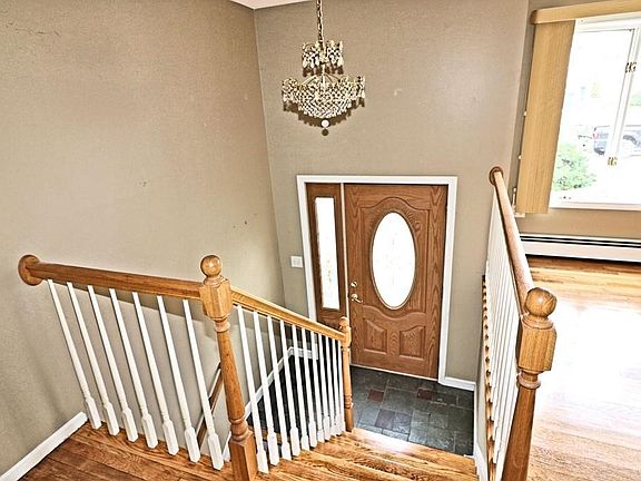 2nd image of 24 Sheffield Dr