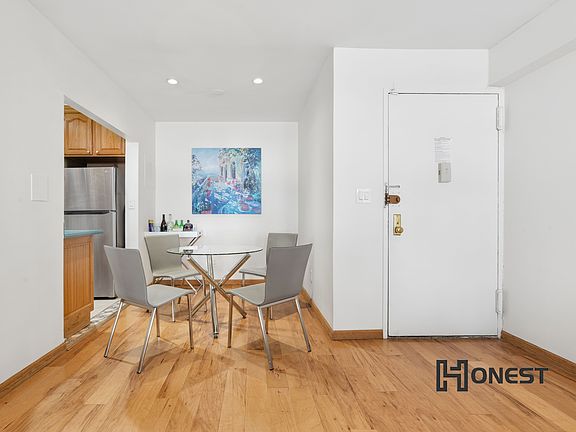 4th image of 170 W 23rd St APT 6F