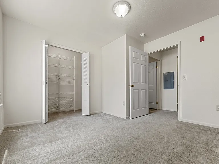 Hunters Pond Apartment Homes — Photo 23