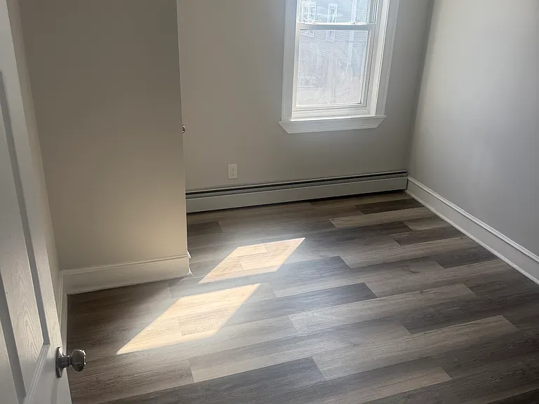 25 Hillhurst Ave #2R — Photo 6