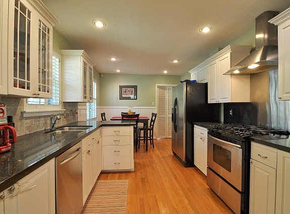 4th image of 6972 Town North Dr