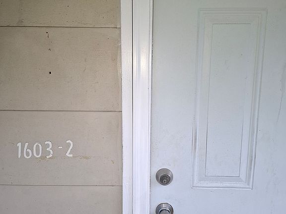 2nd image of 1603 Lawrence St #2