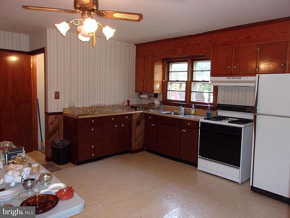5th image of 4870 Avoca Ave