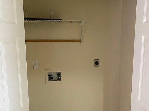2nd image of 1002 SE 12th Ter Unit 4