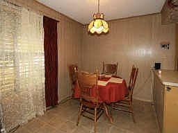 4th image of 2422 Oaklawn Dr