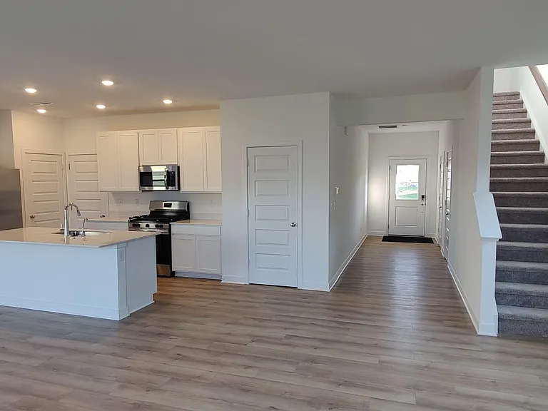 2209 Dixon Creek Dr — Photo 18