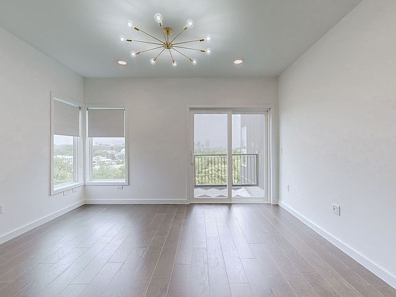 4th image of 400 Herron Dr #409