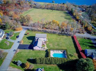 176 Poppasquash Rd, Bristol, RI 02809