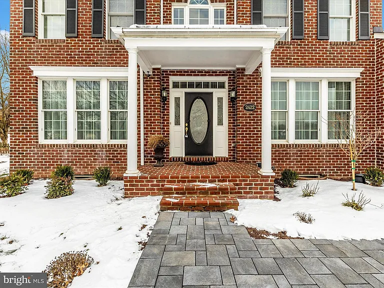 2422 Cobblestone Way — Photo 2