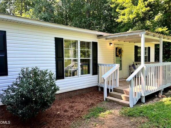 129 Pet Rock Ct, Clayton, NC 27520