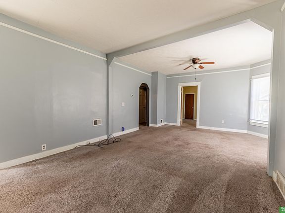 4th image of 3936 Gold St